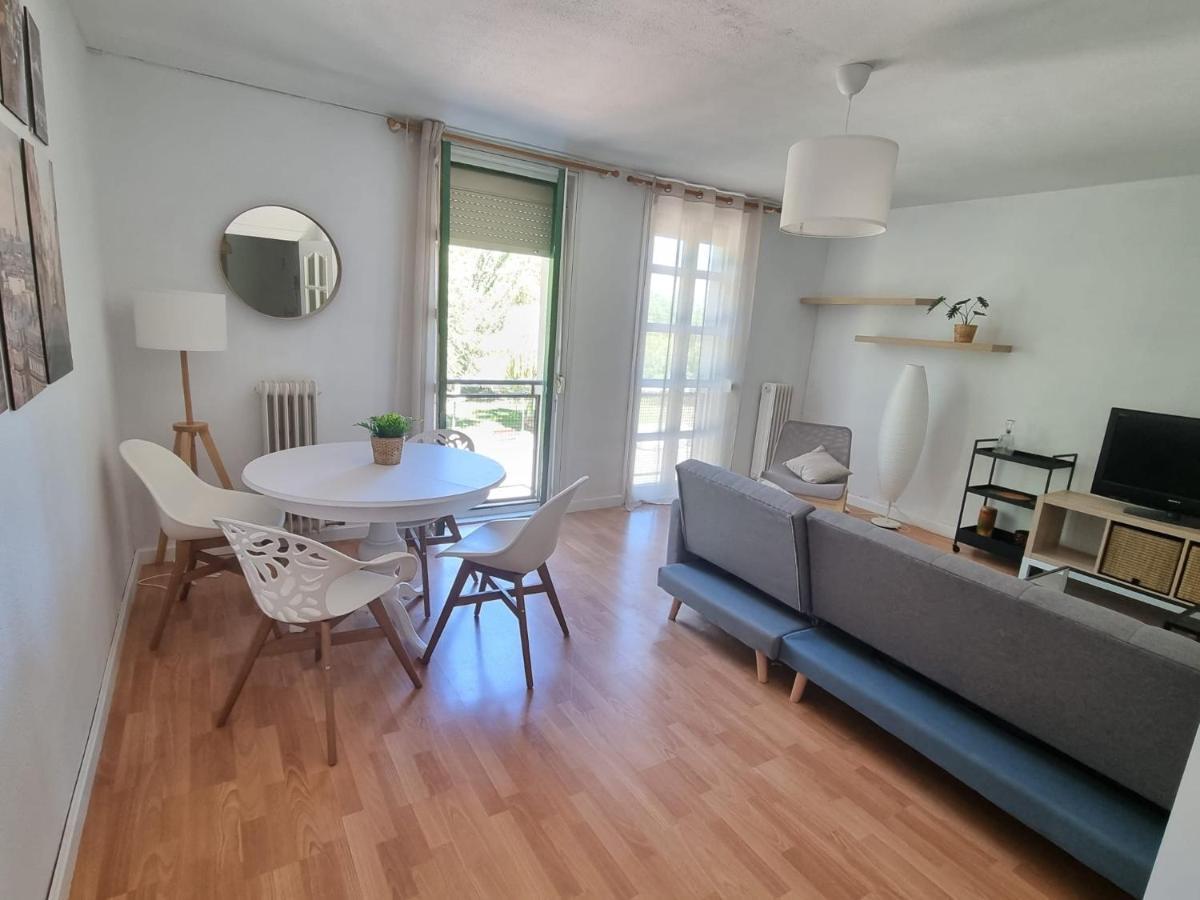 Un Rincon Con Vistas Al Parque Wifi Junto A Catedral By Apartamentos Логроньйо Екстер'єр фото