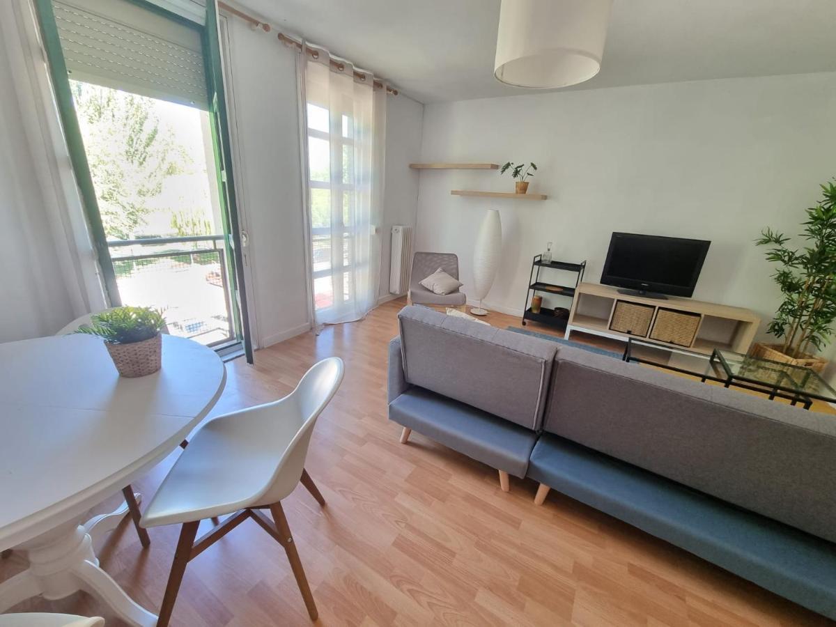 Un Rincon Con Vistas Al Parque Wifi Junto A Catedral By Apartamentos Логроньйо Екстер'єр фото