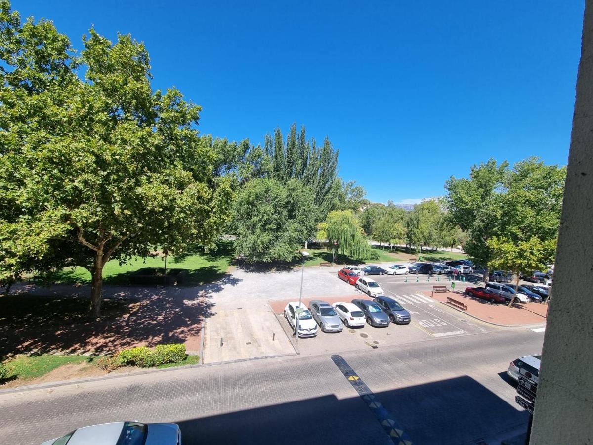 Un Rincon Con Vistas Al Parque Wifi Junto A Catedral By Apartamentos Логроньйо Екстер'єр фото